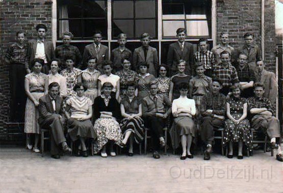 Schoolfoto Geref. U.L.O.school examenklas 1956 1955.jpg